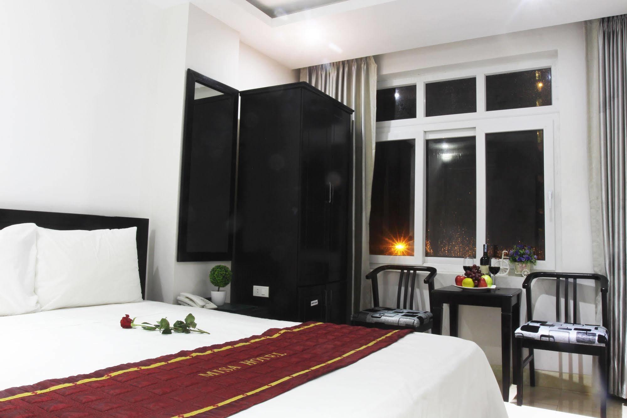 Misa Hotel Da Nang Exterior photo